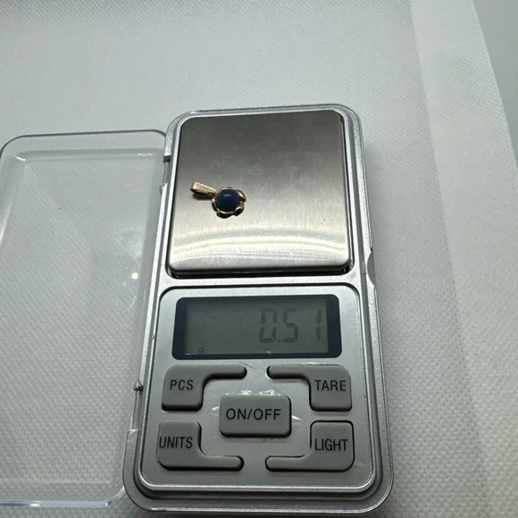 Vintage 14K Yellow Gold Blue Gemstone Accent Charm Pendant, Europe, Finland, 585 - Picture 9 of 11